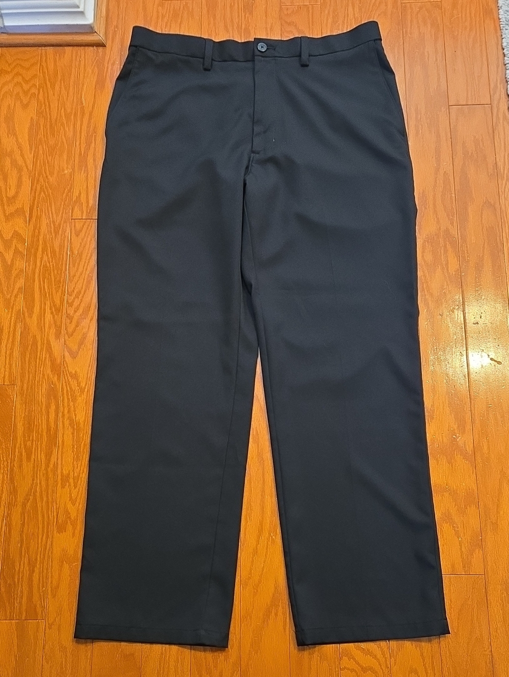 Haggar Black Men's Dress Pants 38x32